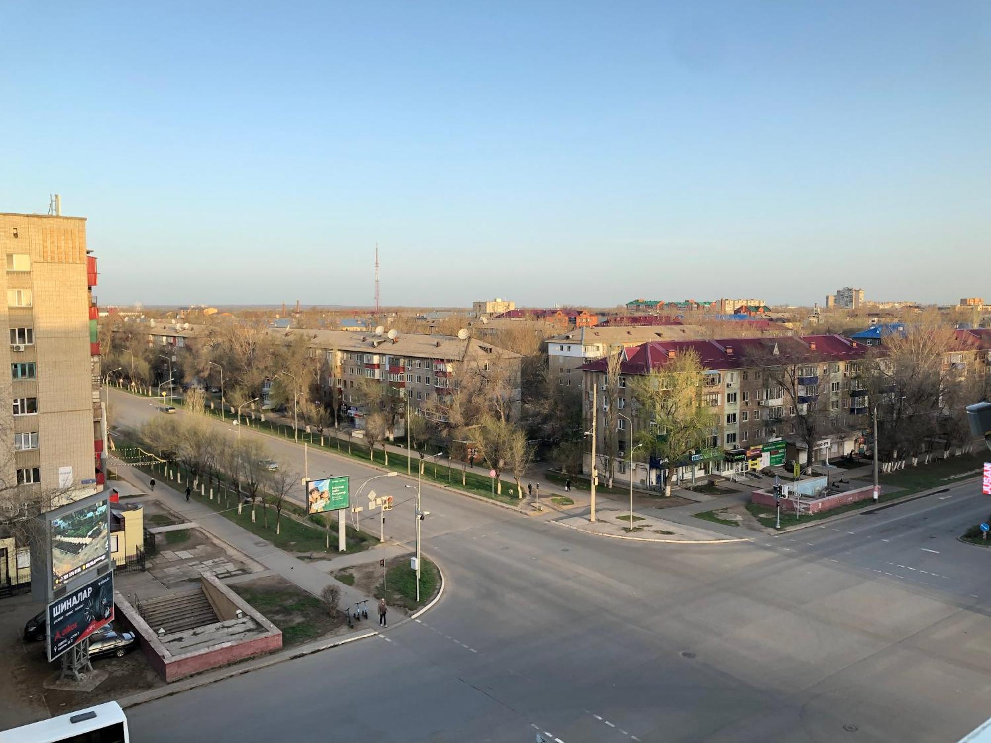 Просторная 2Комн Квартира На Школьнике Uralsk Exterior photo